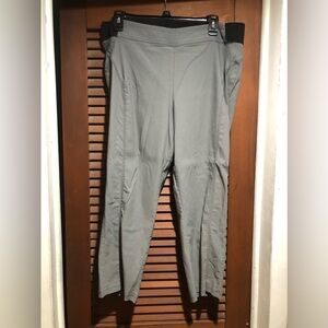 Simply Vera Wang ankle length pants